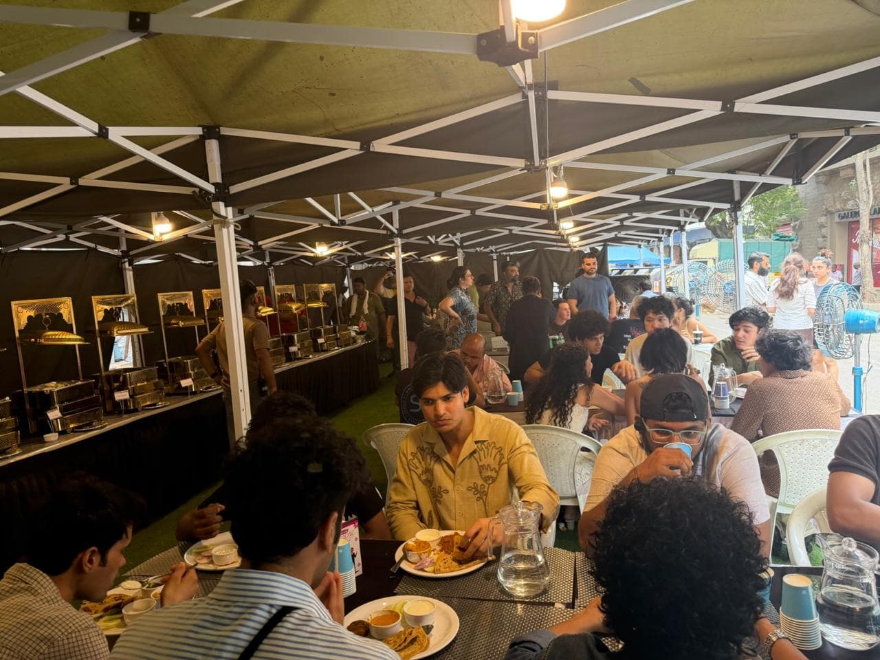 Full Unit Dining